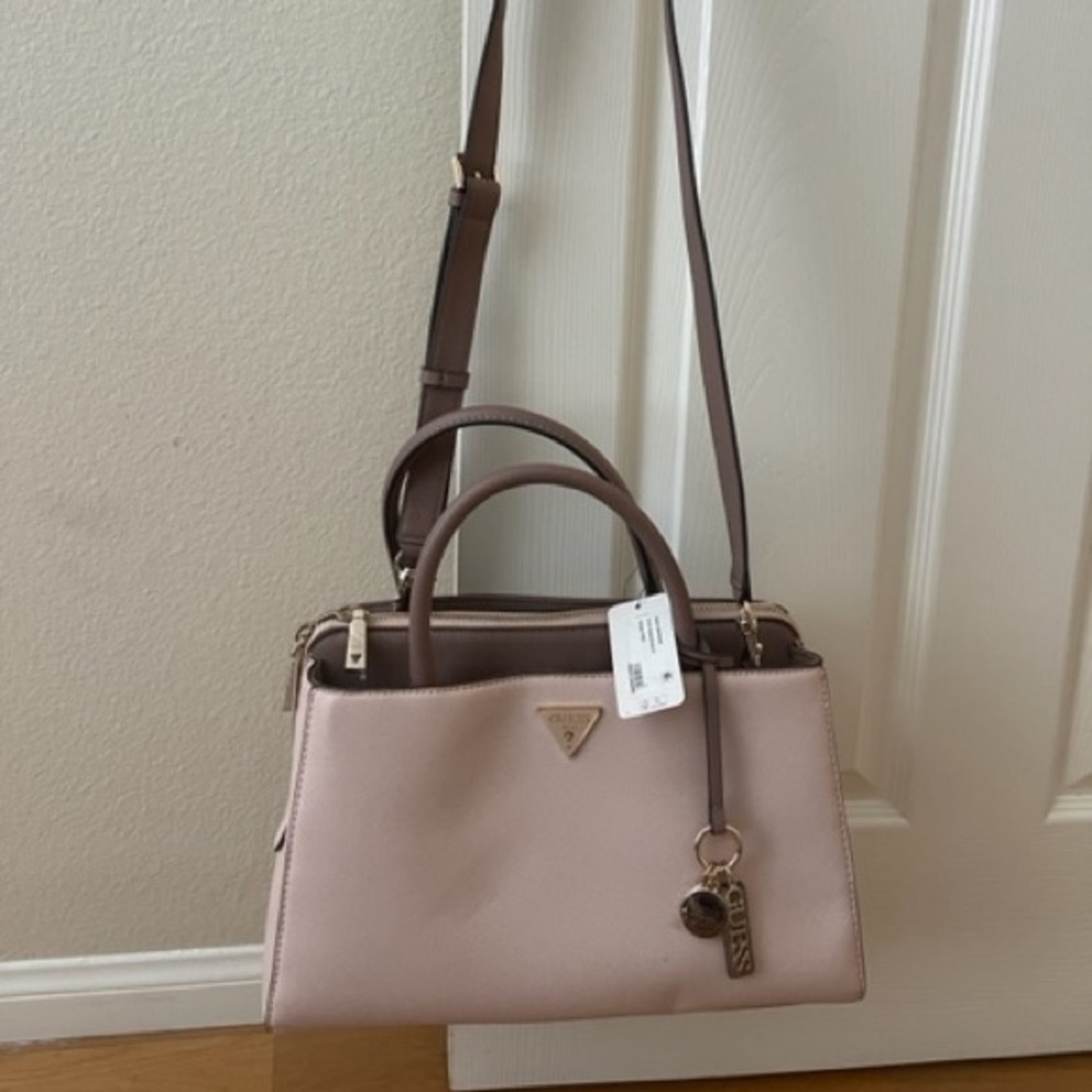 Women guess bag